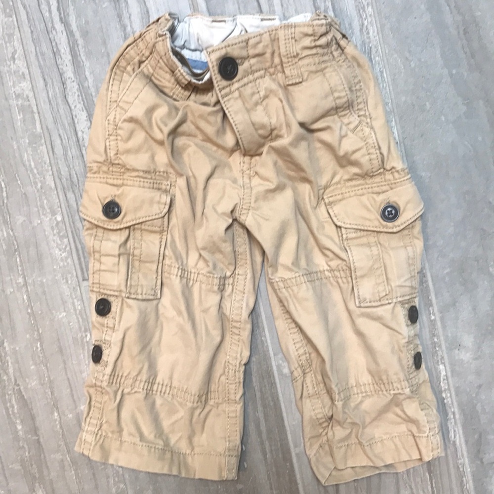 Adorable 12-18 month Gap khakis - Great condition!